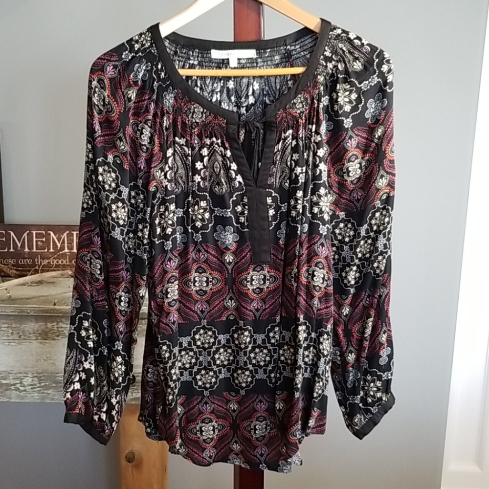 Ladies tunic style blouse